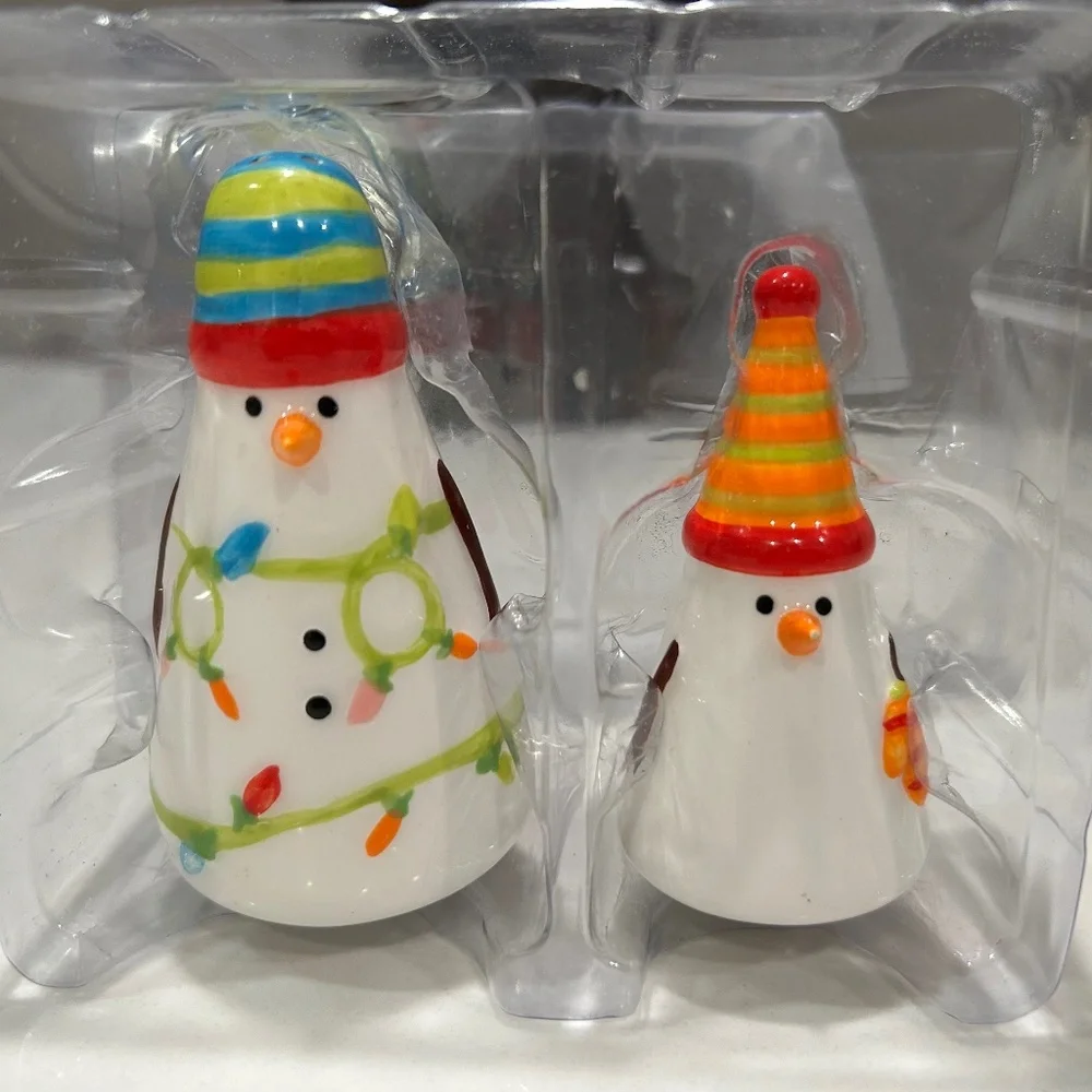 Crate & Barrel Ceramic Snowman Salt & Pepper Set - NWT